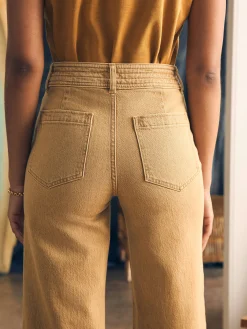 Harbor Crop Jean - Gilded Sand Wash