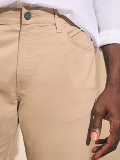 Movement™ 5-Pocket Pant Athletic Fit - Island West Khaki